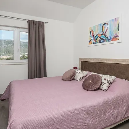 Apartman Sky & *
