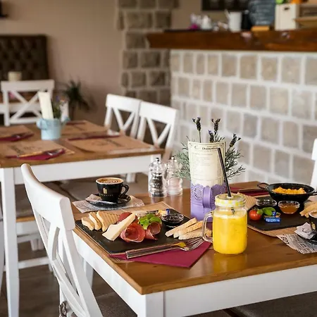 Sky & * קאבטאט